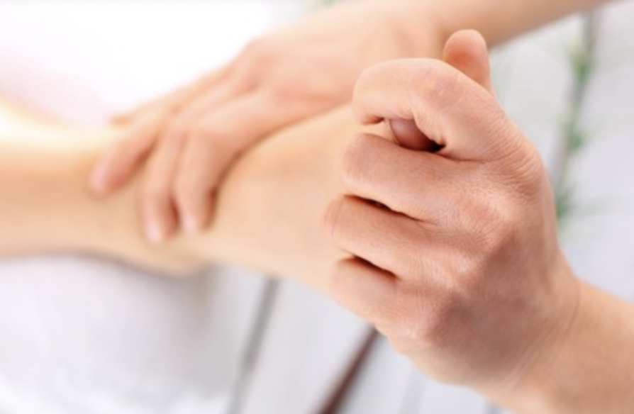 アロマや整体、フェイシャルのメニューに追加で足つぼをやりたくて受講しました